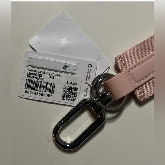 NWT Lululemon Never Lost Keychain Pink Mist/‎ Silver - Picture 6 of 6